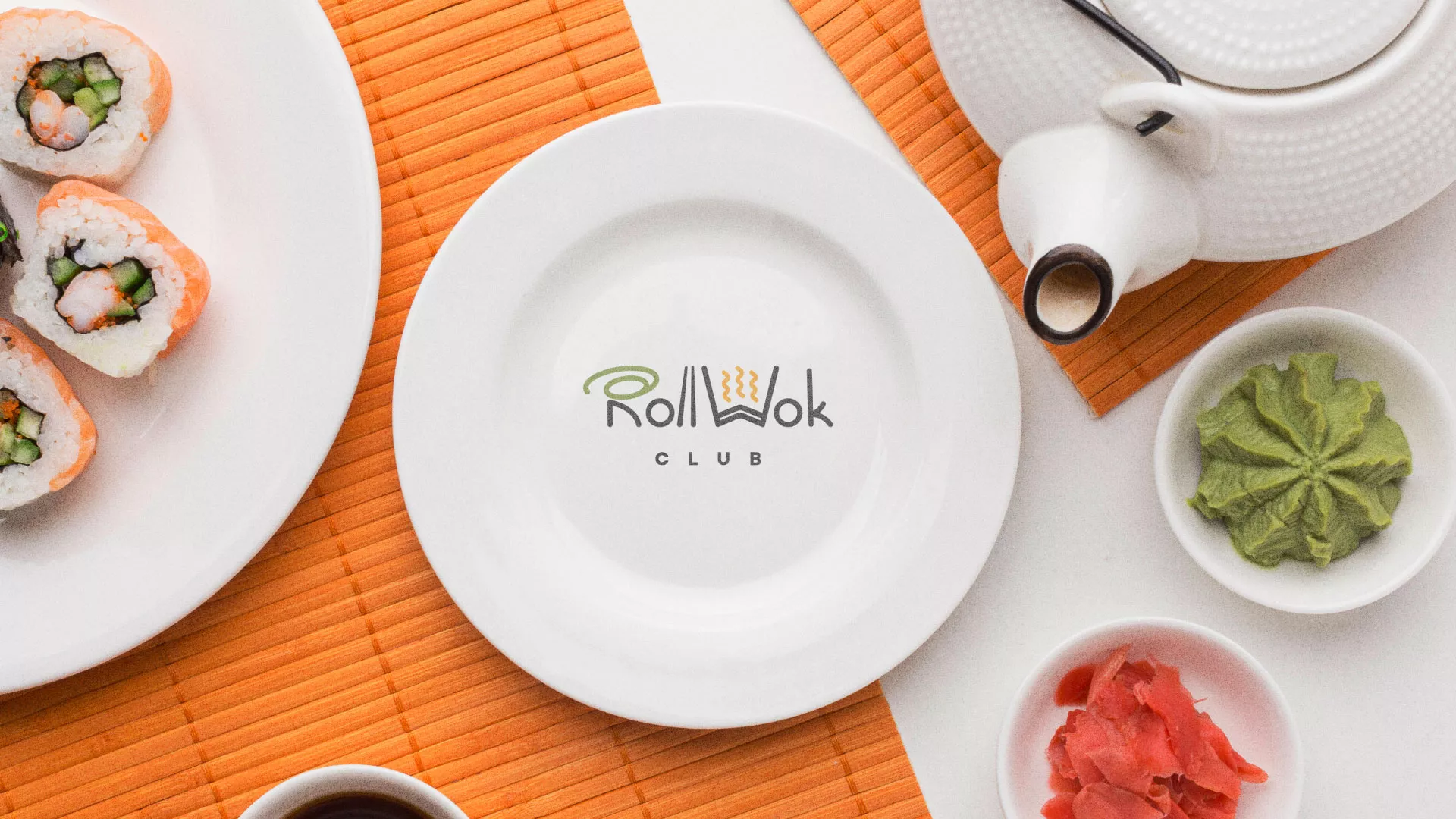 Разработка логотипа и фирменного стиля суши-бара «Roll Wok Club» в Сызрани